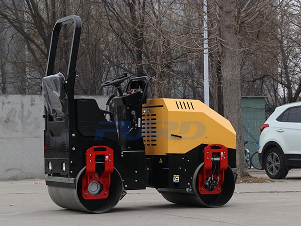 小型壓路機長期不使用就能丟下保養(yǎng)嗎？