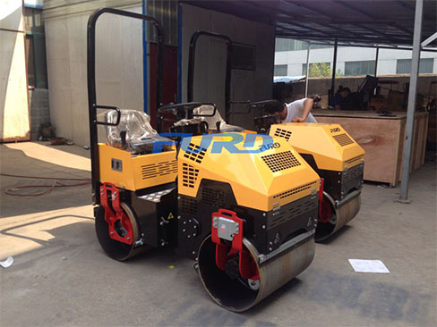 如果座駕壓路機發(fā)動機過熱應(yīng)該怎么做？